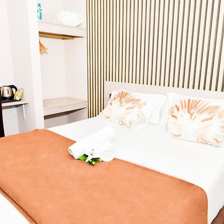 Hotel Ancora Urban Center Finisterre Bagian luar foto