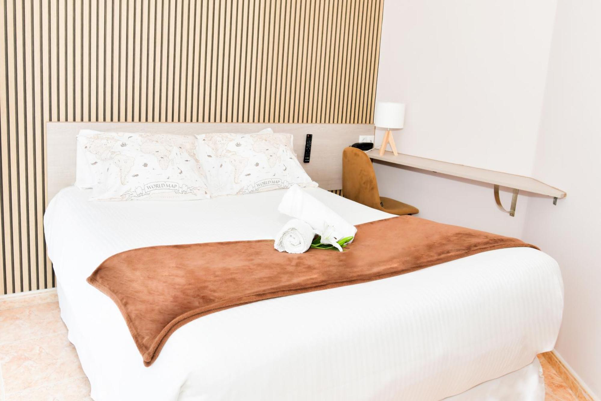 Hotel Ancora Urban Center Finisterre Bagian luar foto