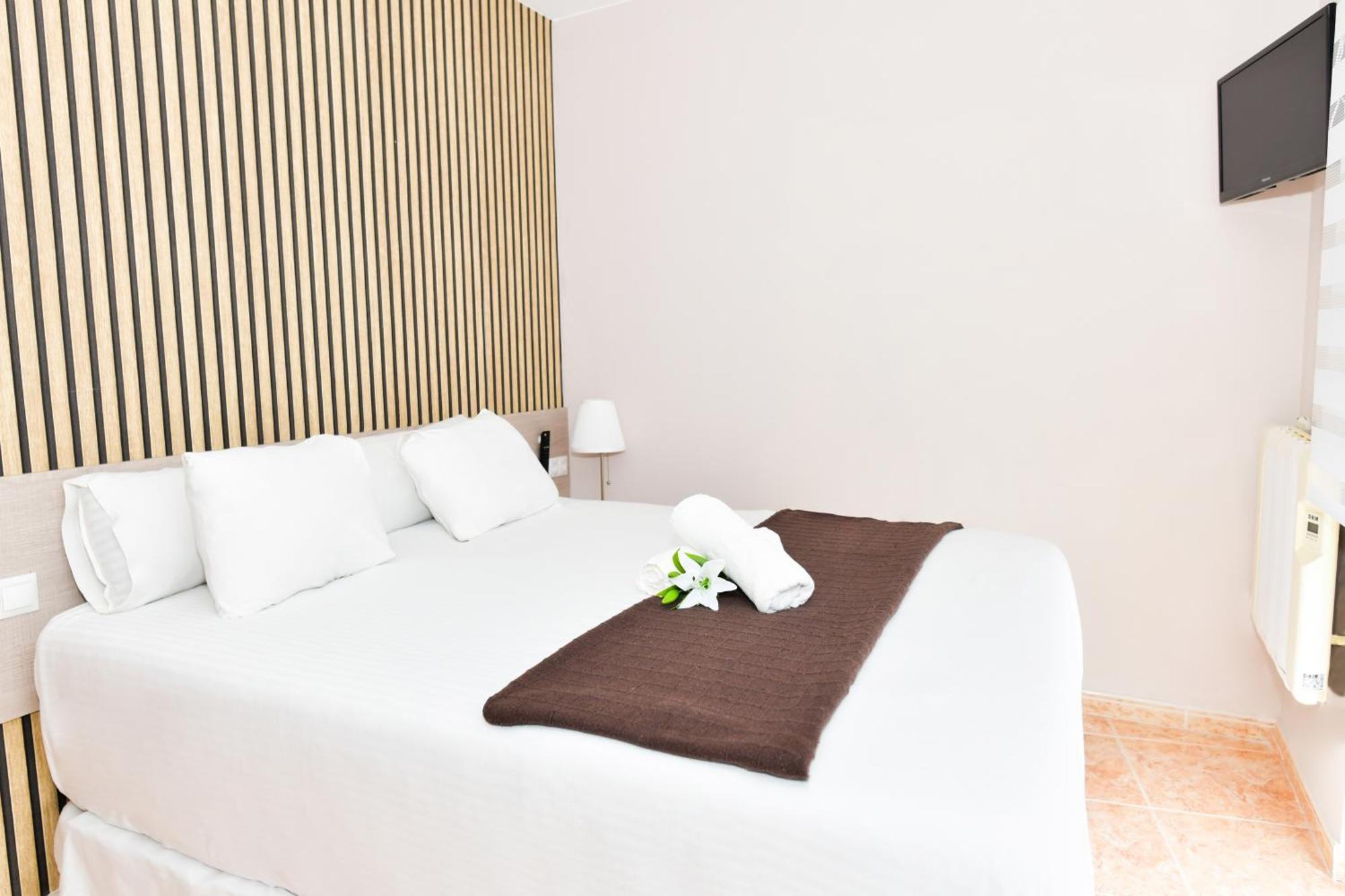 Hotel Ancora Urban Center Finisterre Bagian luar foto
