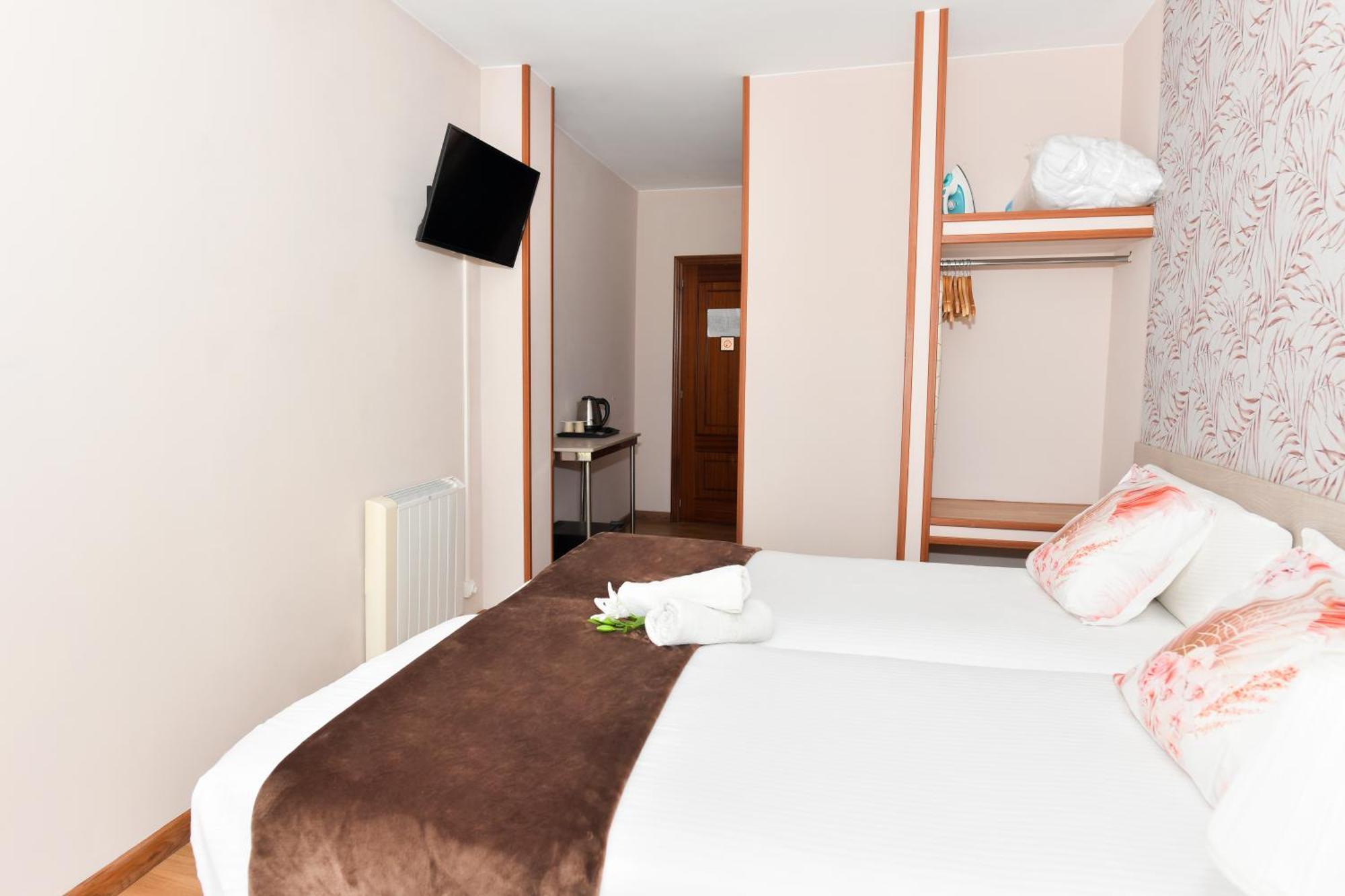 Hotel Ancora Urban Center Finisterre Bagian luar foto