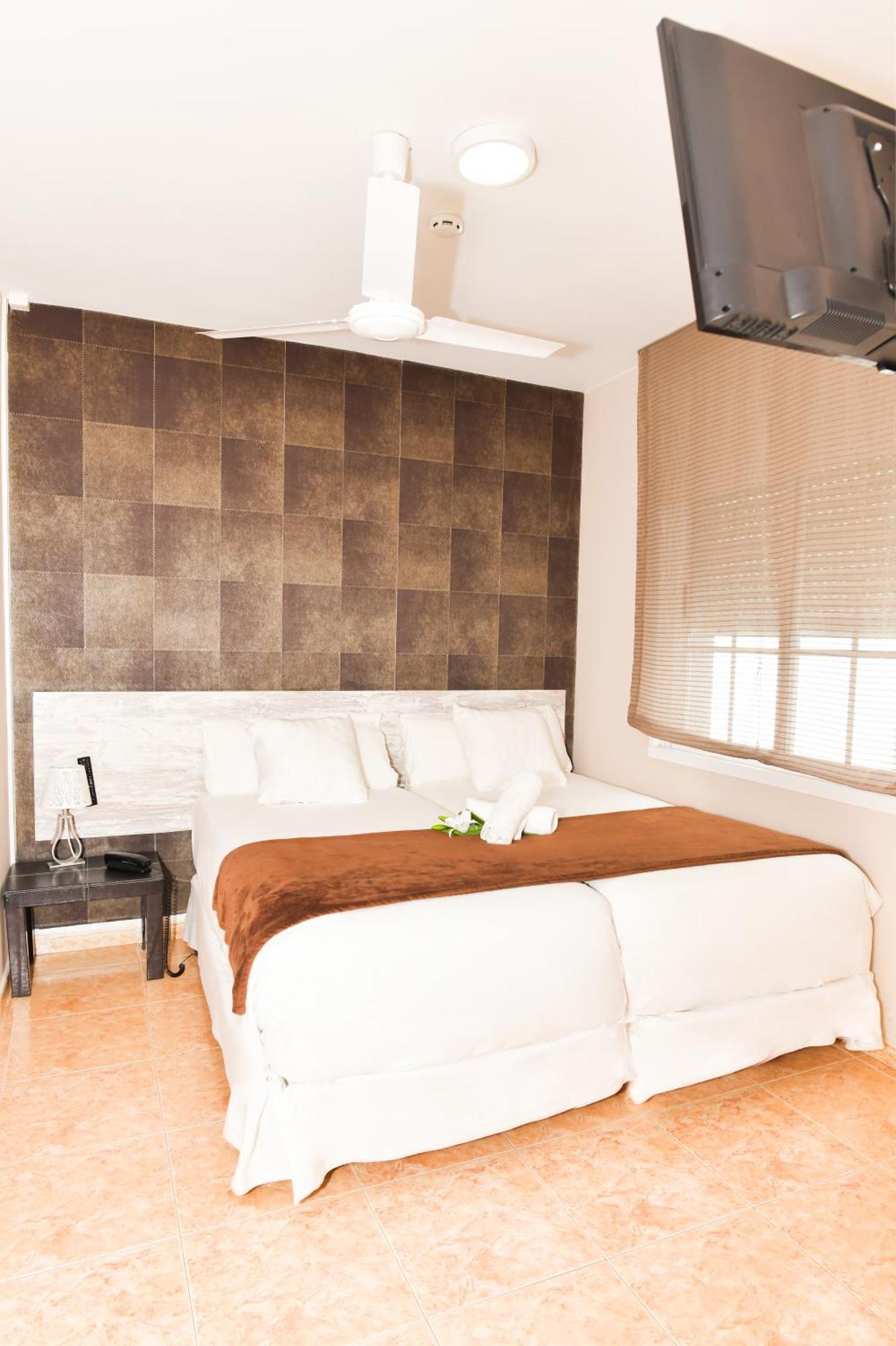 Hotel Ancora Urban Center Finisterre Bagian luar foto